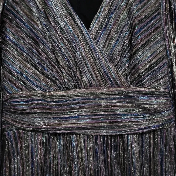 Julia Jordan V-Neck Metallic Stripe Mini Dress, Long Sleeve, Lined, size 4, EUC! - Picture 7 of 13